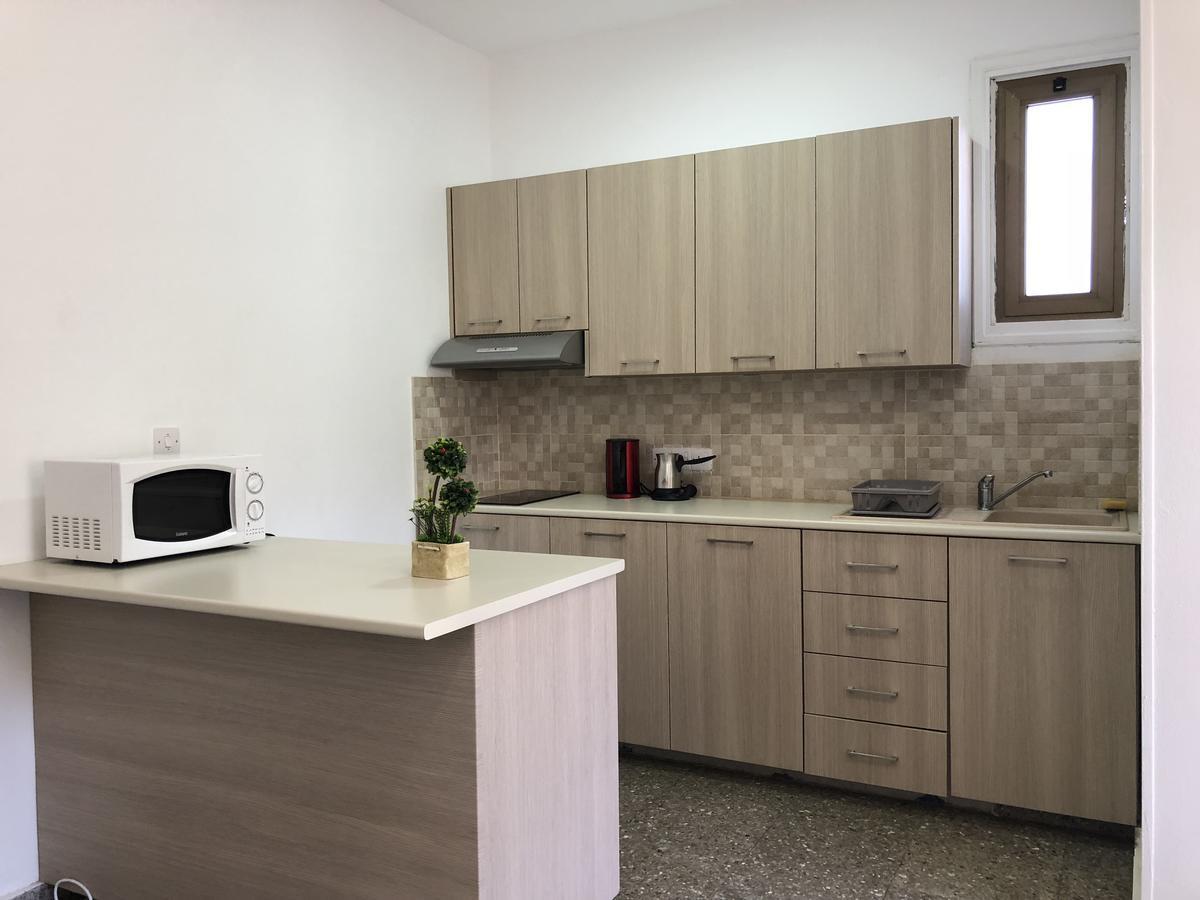 Kasapis Apts Larnaca Luaran gambar